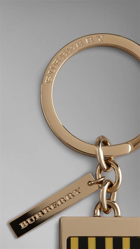 burberry key rings for men.